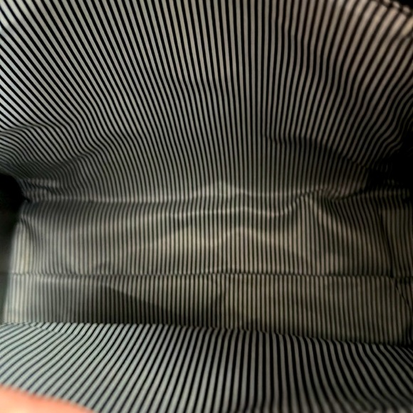 NWOT SHOULDER/CROSSBODY HANDBAG - Picture 4 of 4